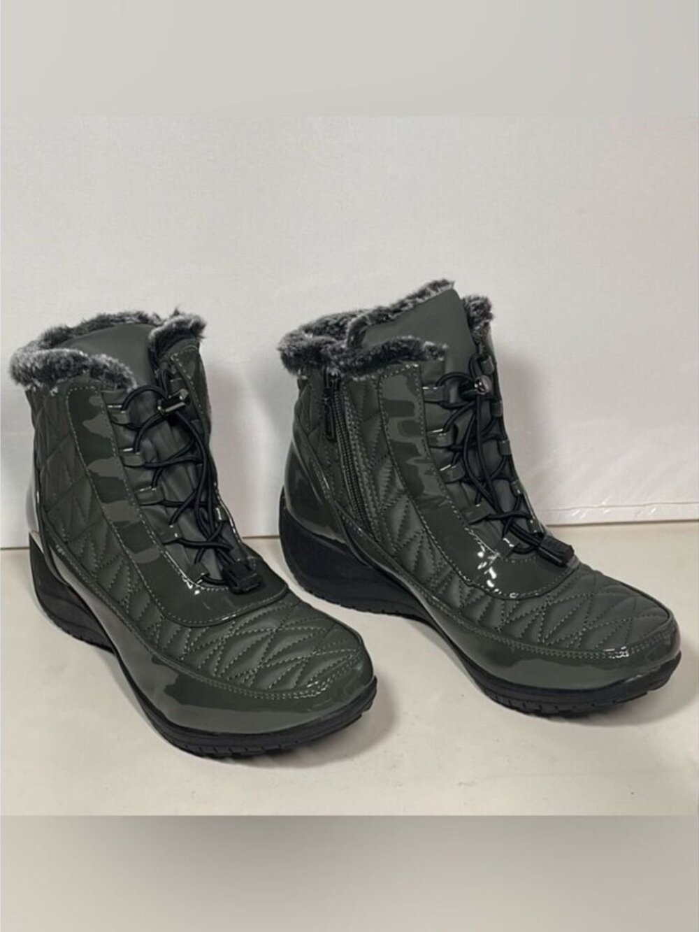 Khombu Molly Waterproof Winter Ankle Snow Boots